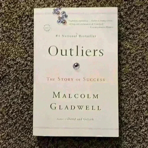 Outliers by Malcolm‎ Gladwell - Picture 1 of 2
